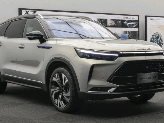 北汽beijimg-x7晴雨挡