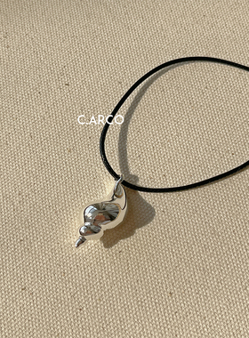 小众设计博主fever同款黑色绳子海螺吊坠锁骨项链银色贝壳毛衣链