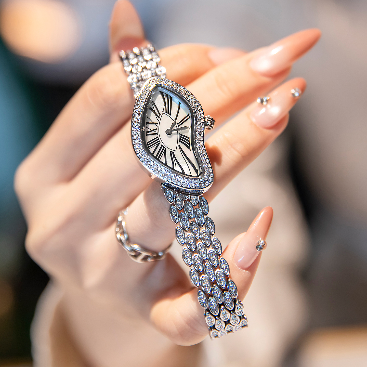 DAVENA蒂玮娜满钻女士手表正品设计款异形贝母盘轻奢礼物送女友