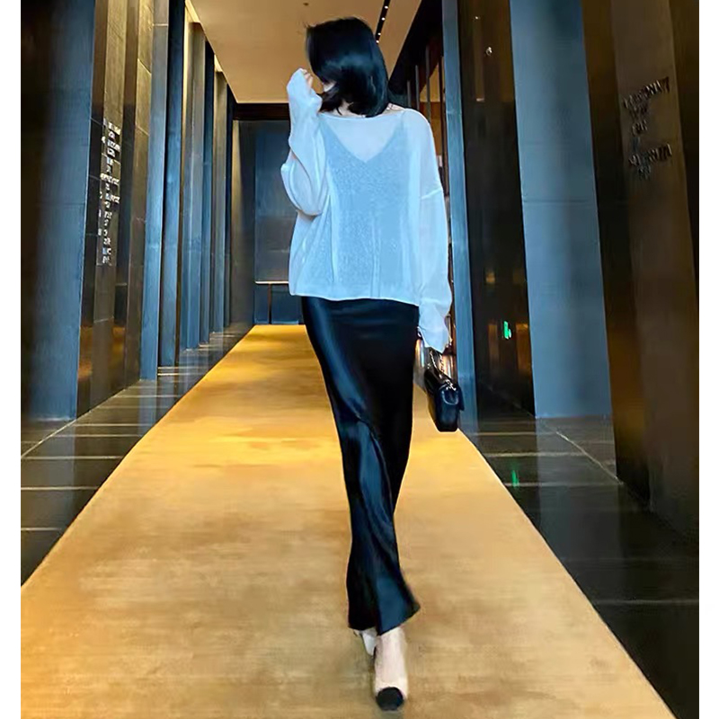 女神之光重磅真丝缎面修身吊带