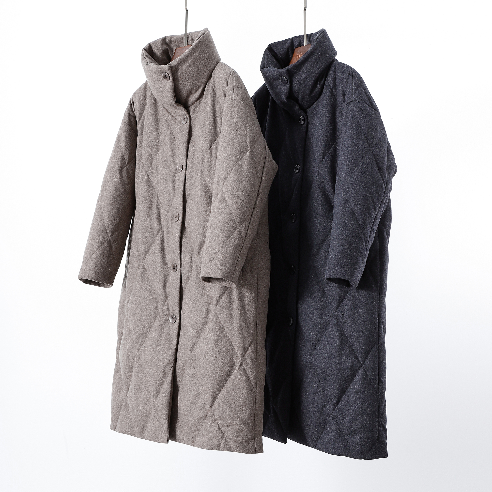 菱格绗缝白鹅绒羽绒服女中长款