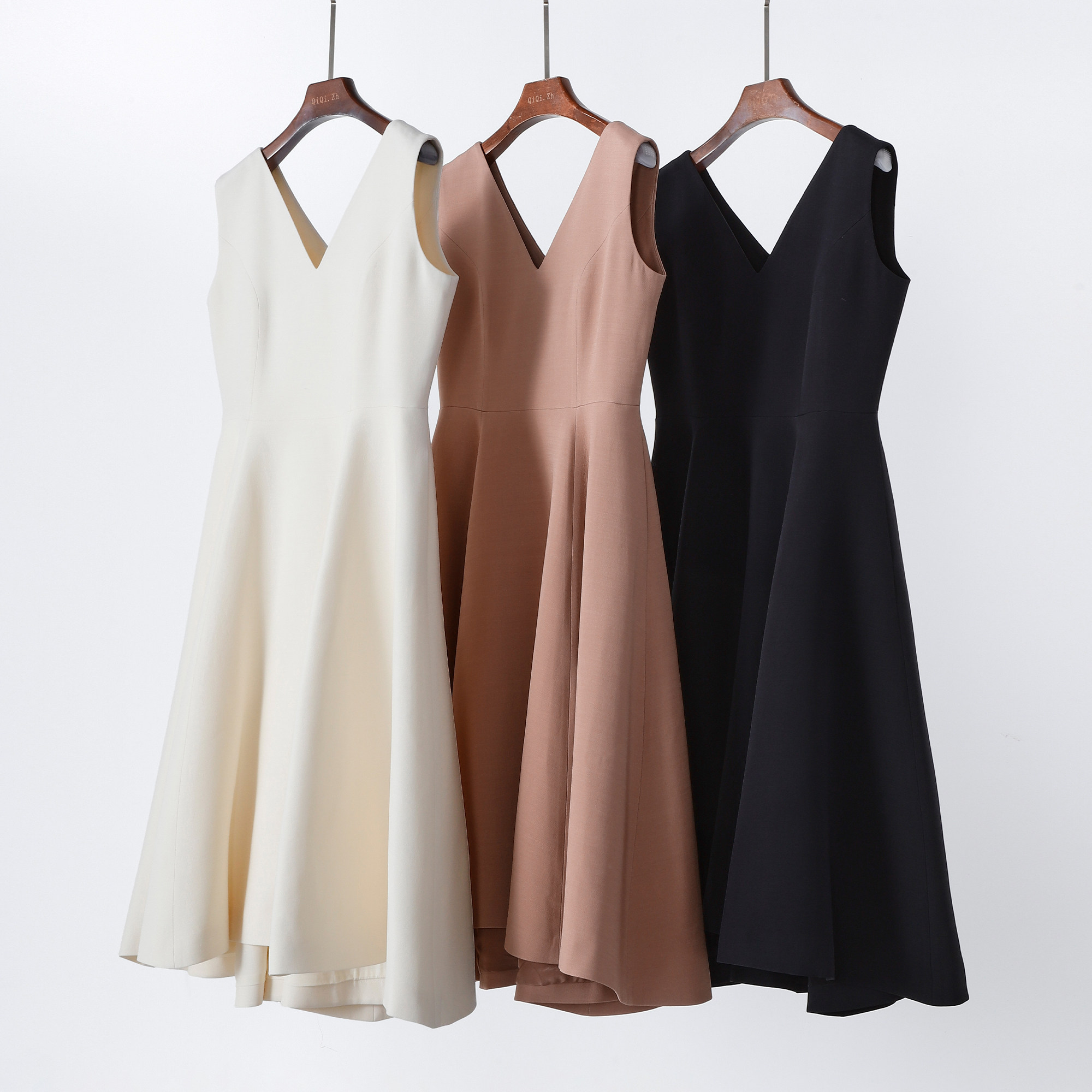 轻礼服双v领重磅真丝羊毛 通体桑蚕丝优雅赫本风无袖大摆连衣裙,女装/女士精品,连衣裙,淘宝优惠券,粉丝福利购,淘宝优惠卷