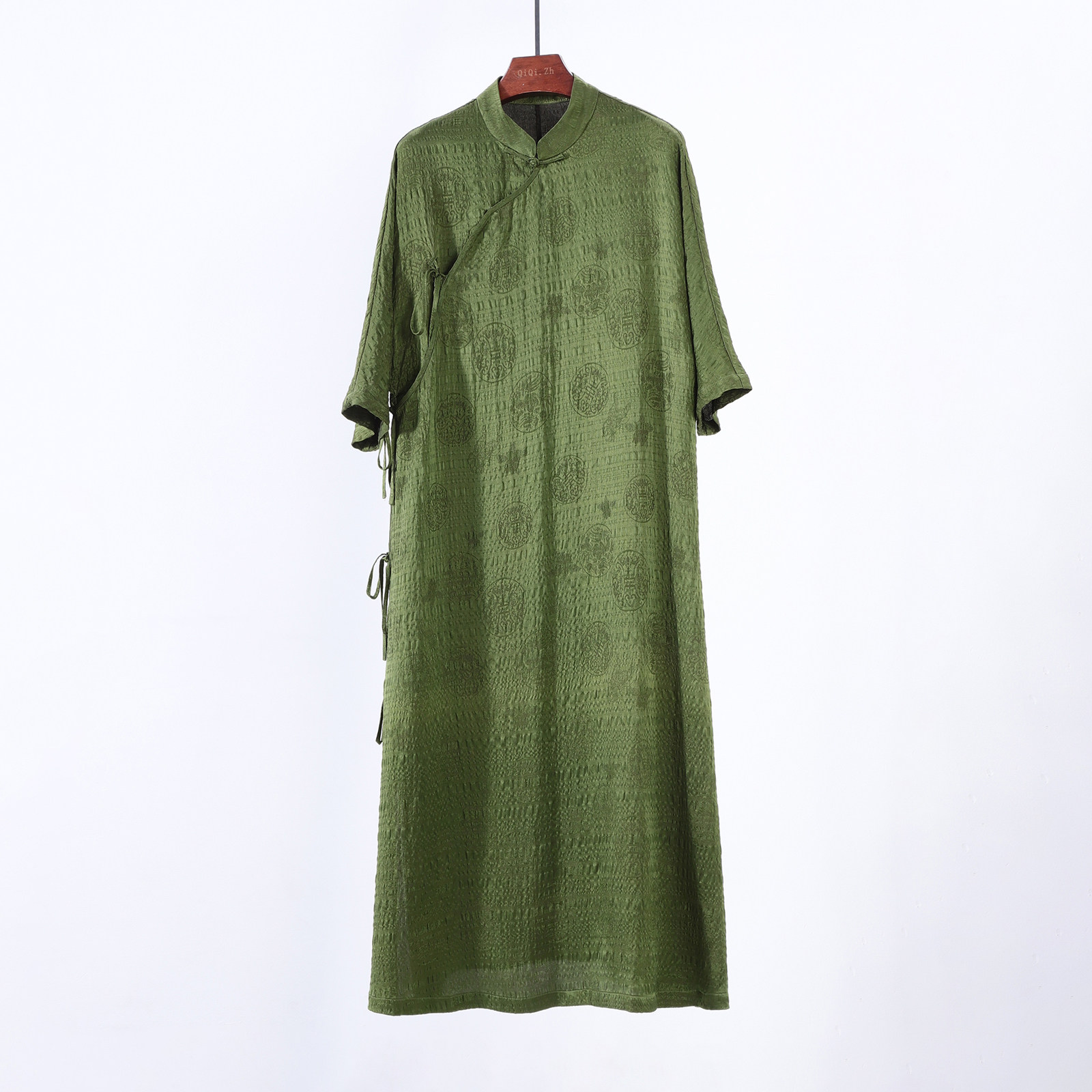 中式老钱风重磅真丝香云纱冠乐绉提花立领侧开襟宽松桑蚕丝连衣裙