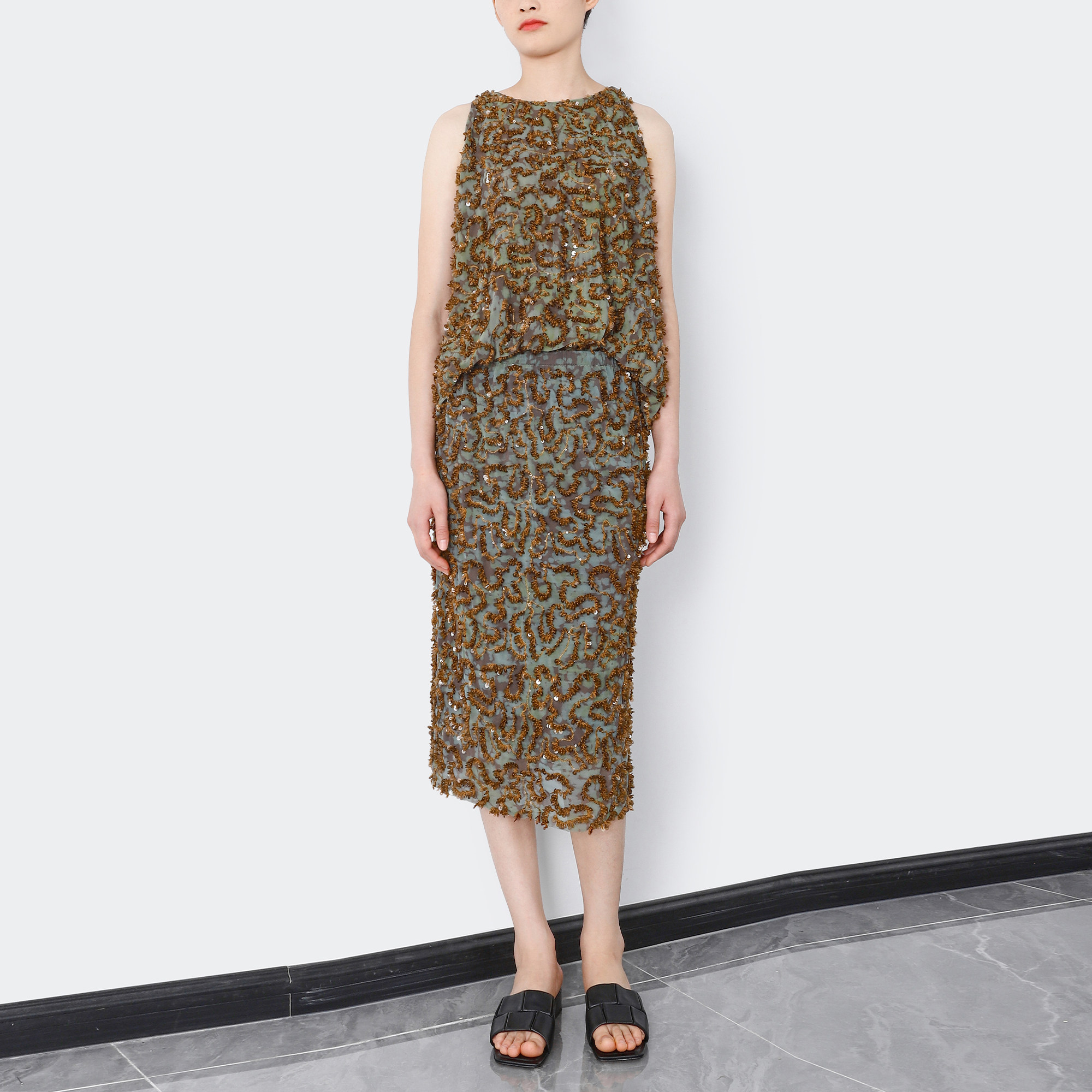 限定面料 立体亮片满绣时尚套装 无袖圆领背心上衣 松紧腰半身裙