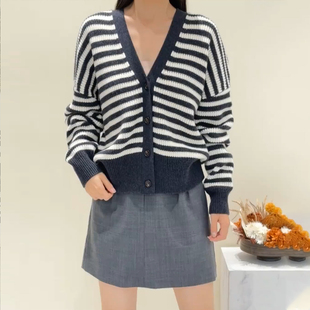 隐闪珠片 加厚山羊绒短款V领针织开衫毛衣 休闲外套