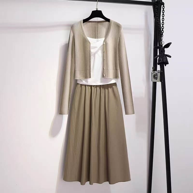 A080 春秋新品时尚气质显瘦渐变针织衫+吊带+半身裙三件套裙MAN,女装/女士精品,时尚套装,淘宝优惠券,粉丝福利购,淘宝优惠卷