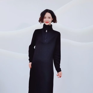 L209 简约慵懒气质半拉链翻领针织连衣裙 秋冬新款