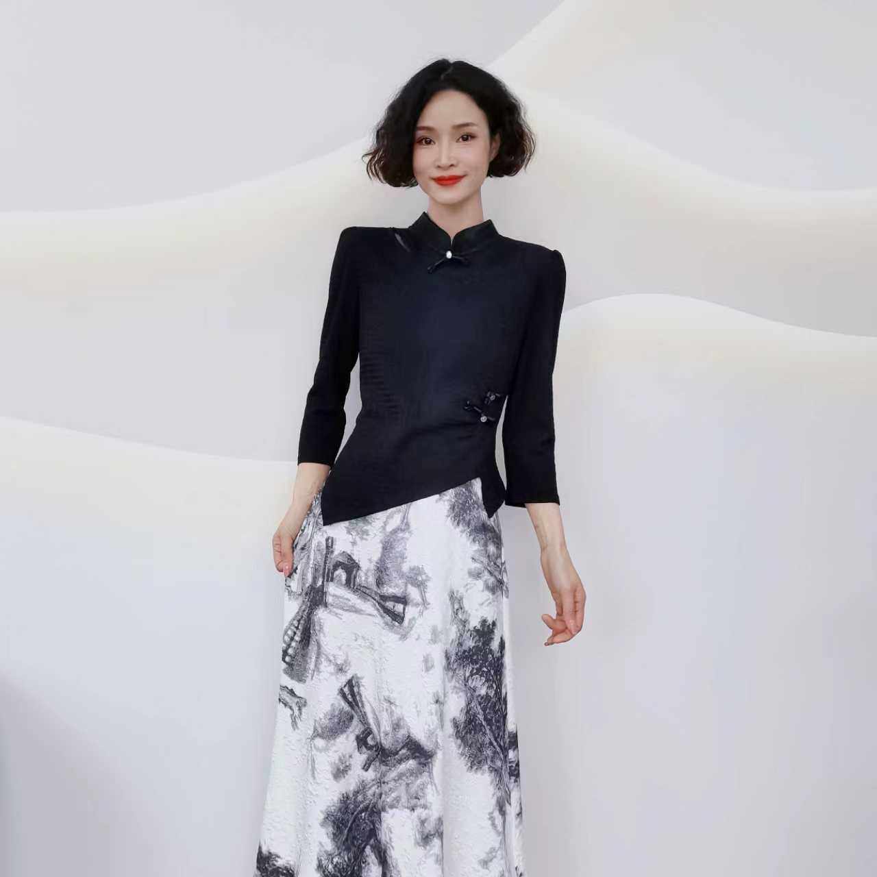0338 春夏款新中式优雅立领上衣高级水墨画半身裙两件套