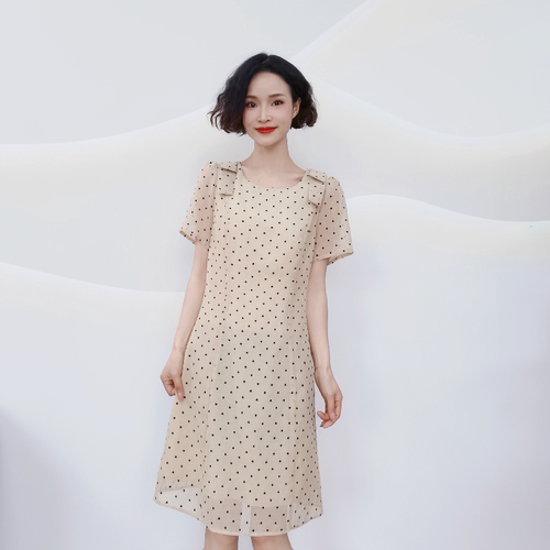 L610 夏季新款时尚洋气心形圆领遮肉显瘦连衣裙JR