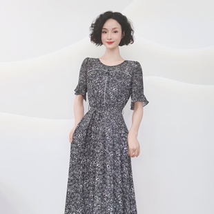 2365 夏季新款时尚圆领喇叭袖系带收腰显瘦长款连衣裙