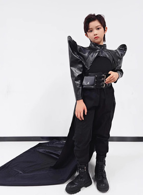 男童朋克赛车服儿童布鲁雷克主题翘角外套皮套装秋冬T台秀服潮9
