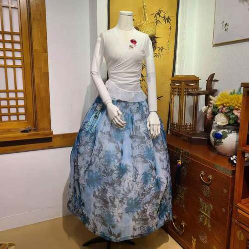 朝鲜族民族服装舞蹈练习上衣和裙子跳舞穿的韩服胸花挂件H-S11149