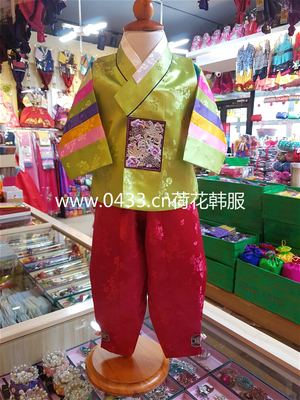 舞台表演男童朝鲜族韩服