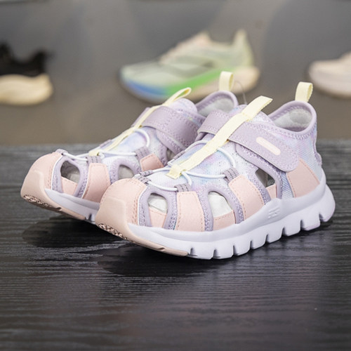 李宁夏季轻便透气运动鞋