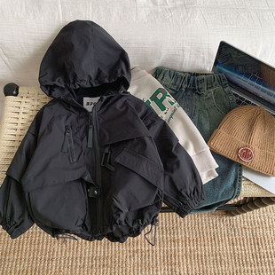 童装春秋装儿童冲锋衣外套防风户外双层连帽黑色宝宝男童工装夹克