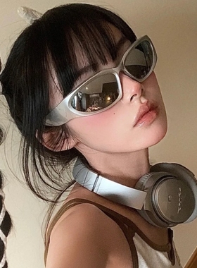 赛博朋克墨镜未来科技感Y2K银色