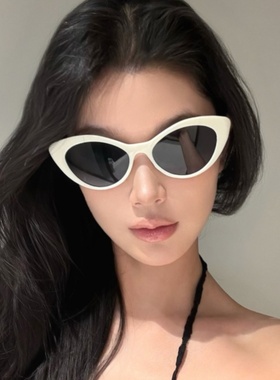 韩版复古猫眼白色高级网感墨镜女