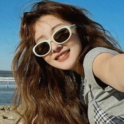 墨镜女款椭圆白色高级感海边旅行