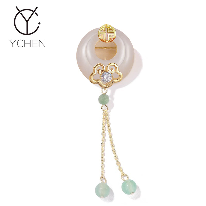 中国风玉髓灵动流苏平安扣胸针