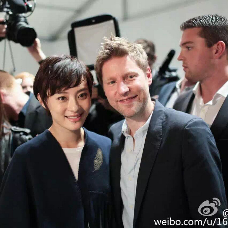 SUN LI 같은 브로치 깃털 칼라 핀 핀 버클 여성 코트 심플하고 귀여운 가디건 액세서리 코사지 스승의 날