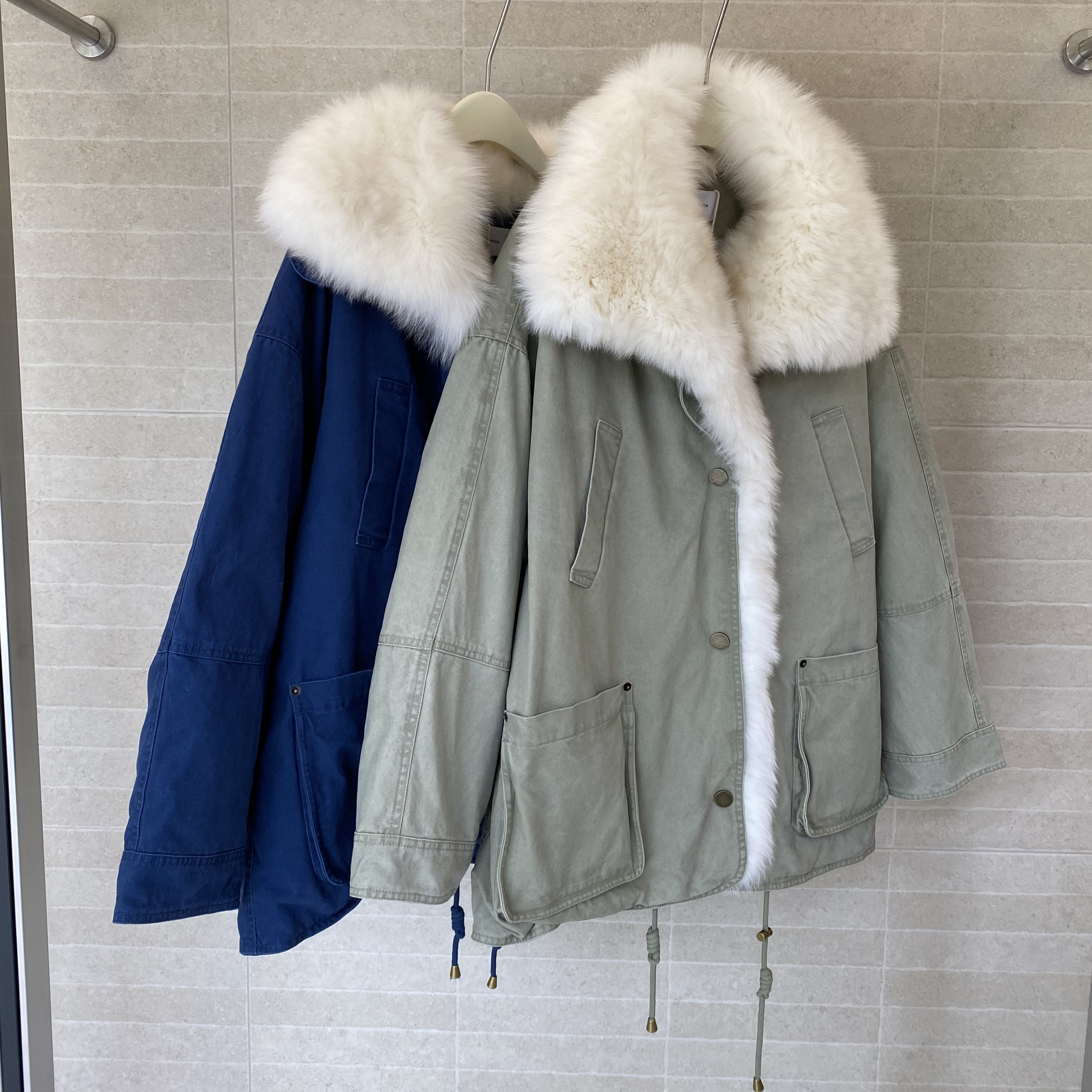 manzanilla 可脱卸毛领鹅绒派克服25年秋冬ZWT25AWO90479——4420