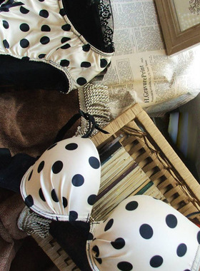 清仓专柜款 黑色  缎面 水玉波点 超聚拢高端文胸套装75b70c