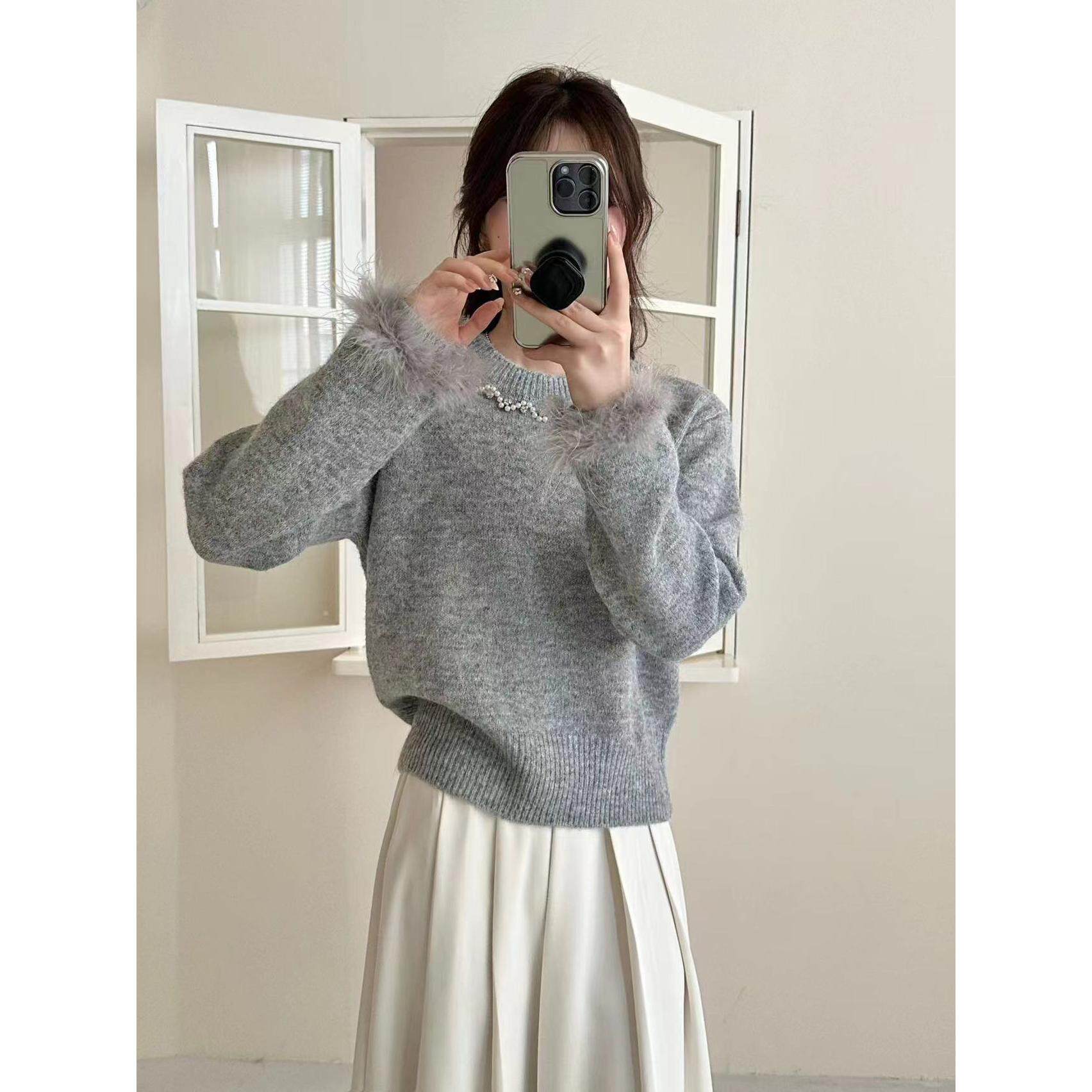 日系设计感重工钉珠圆领针织开衫女秋冬高级感毛毛袖口毛衣上衣女