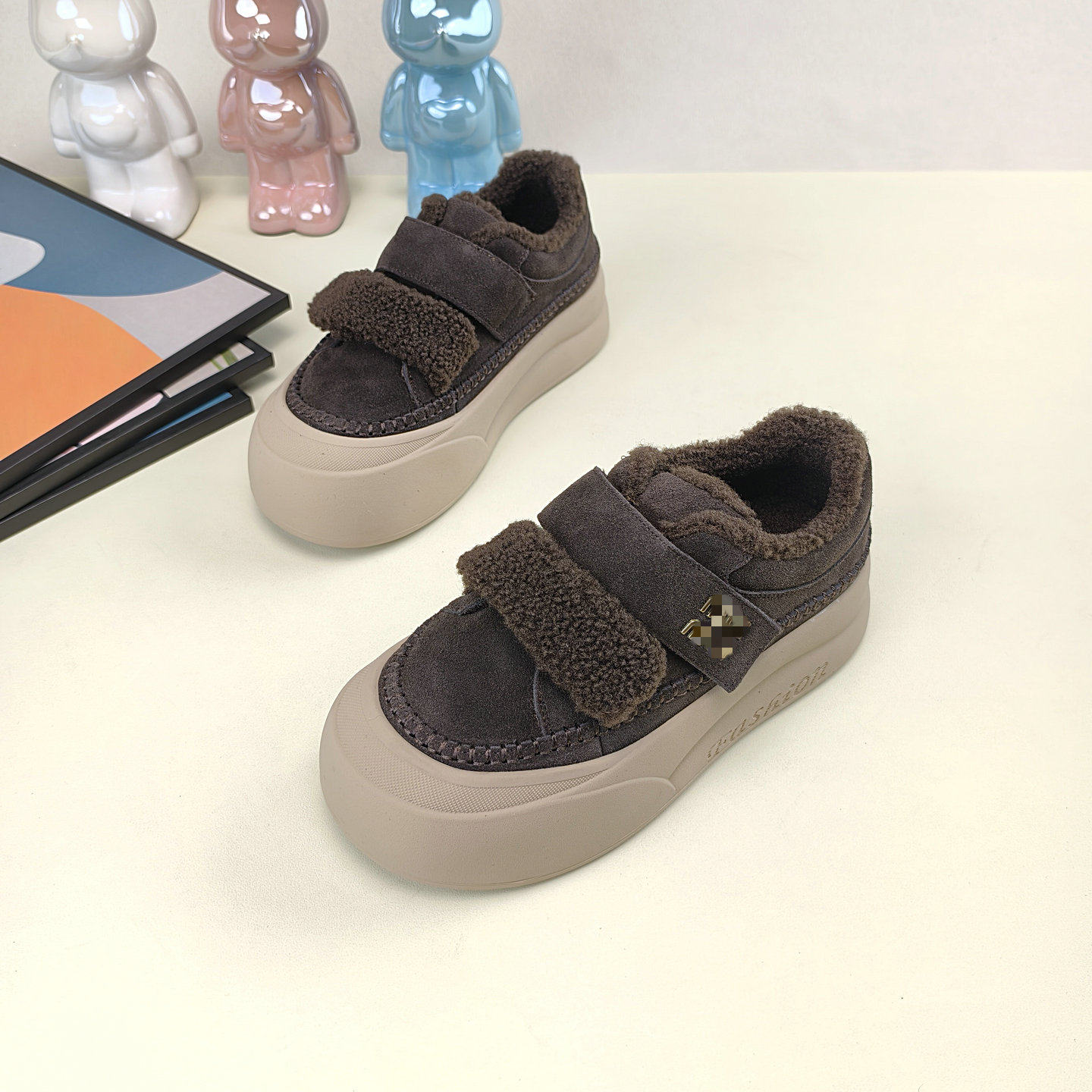 真皮加绒时尚毛毛鞋女2025新款冬季魔术贴厚底防滑保暖时尚休闲鞋,女鞋,休闲板鞋,淘宝优惠券,粉丝福利购,淘宝优惠卷