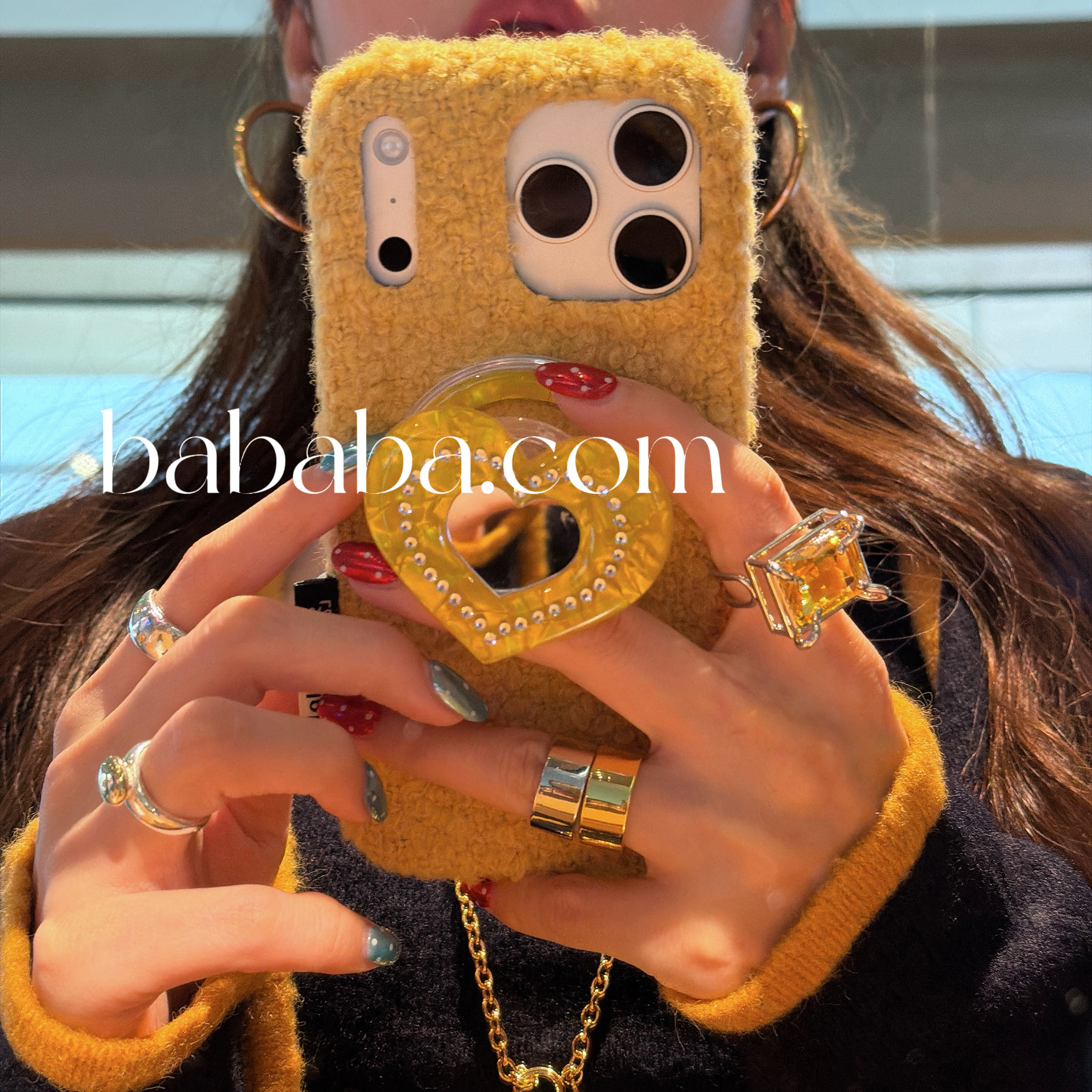 爱心镜子毛绒磁吸适用iPhone17promax手机壳苹果16pro保护套女款15pm新款13/14全包边个性创意高级感毛球链潮