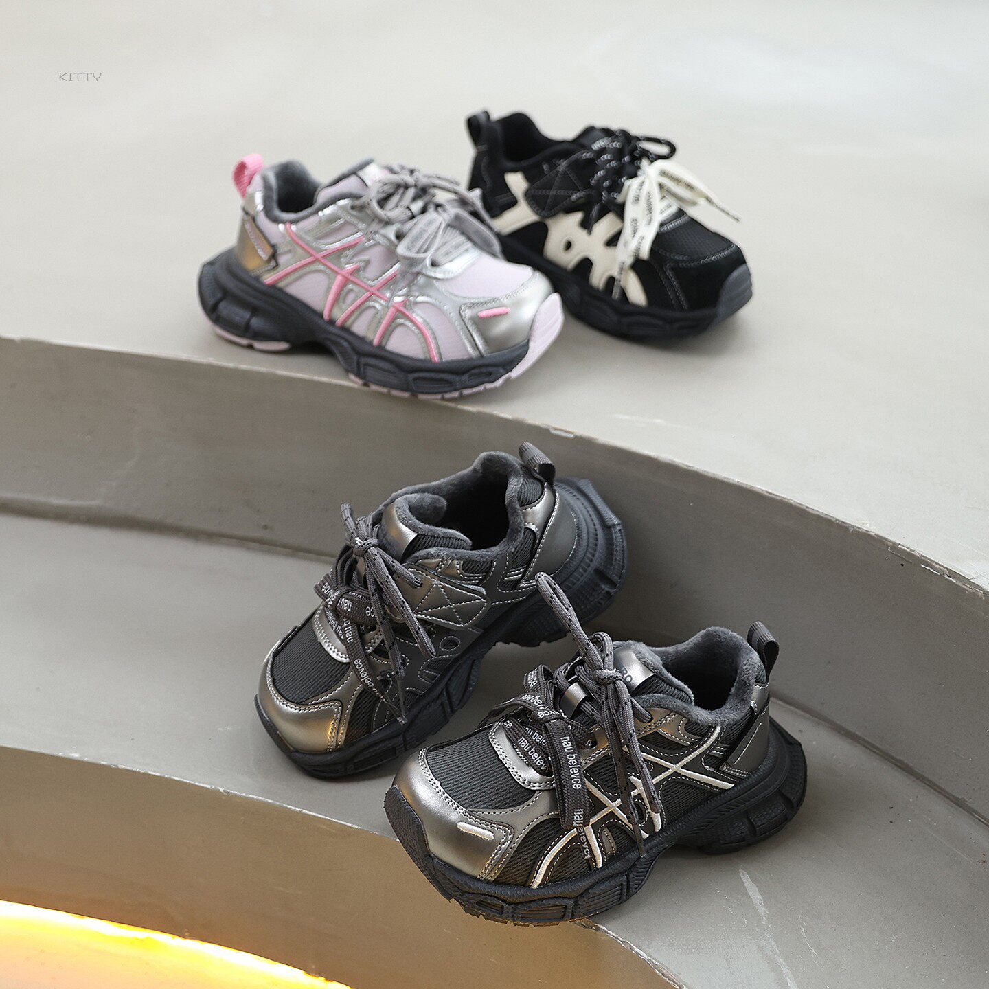 儿童加绒轻便软底韩版百搭老爹鞋