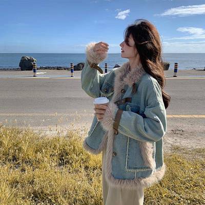 蓝色牛仔加绒外套女皮毛一体冬季加厚2025年新款独特好看短款毛毛