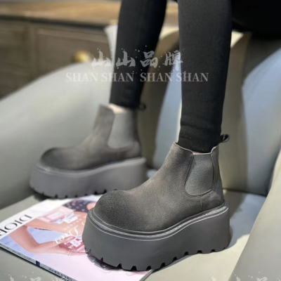 磨砂牛皮擦色圆头厚底切尔西短靴女2025新款英伦风百搭松糕马丁靴
