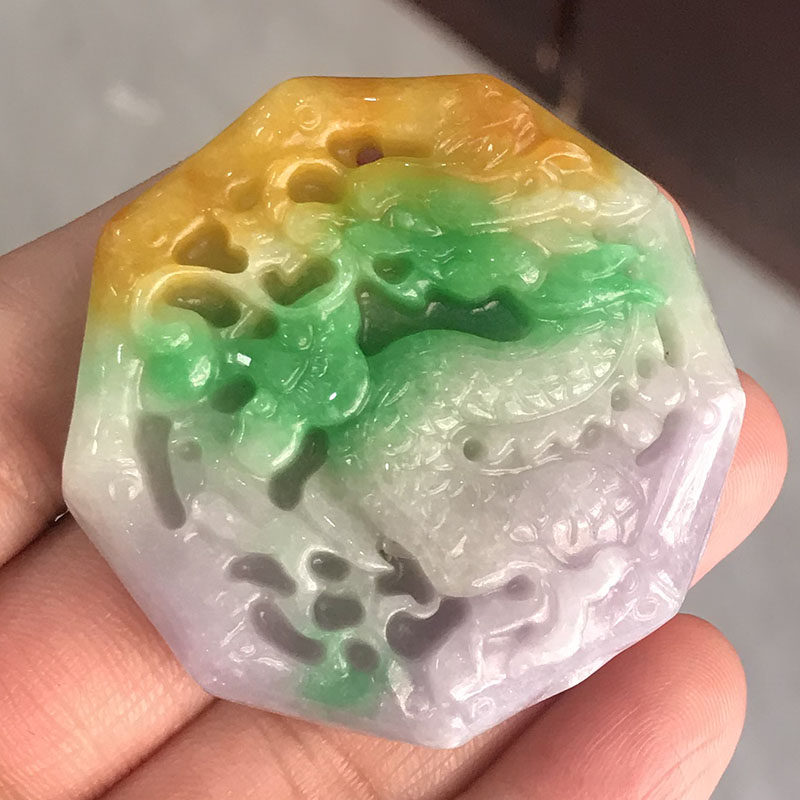 翡翠三色神龙护主吊坠春三彩玉石双面龙牌挂件男女祥龙玉佩毛衣链