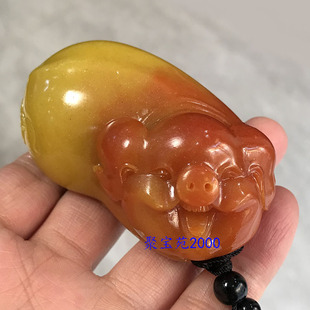 黄龙玉招财猪把件玉石生肖猪手把件男女款招财猪手玩把件黄玉玉猪