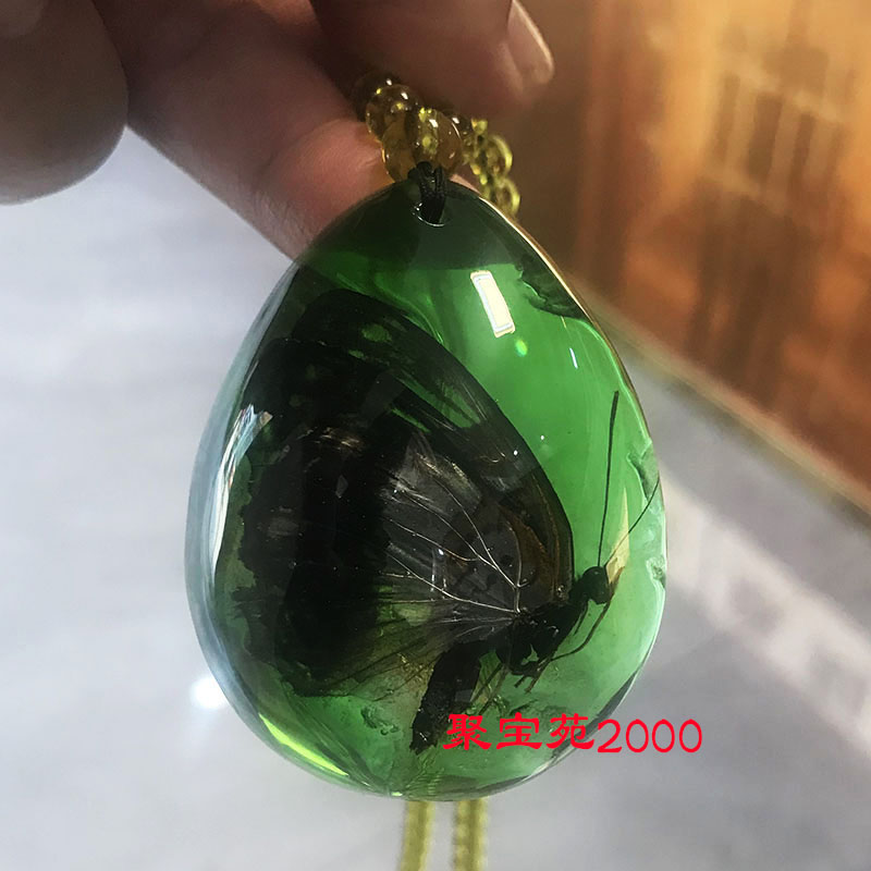 蝴蝶标本项链真昆虫虫珀动物吊坠仿琥珀绿珀挂饰男女儿童水滴挂链