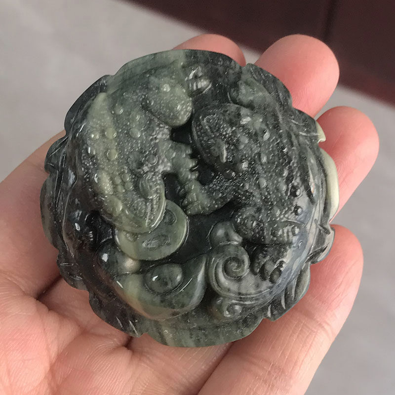 南阳独玉招财三足金蟾腰带扣独山玉腰缠万贯皮带扣腰佩男腰牌挂饰