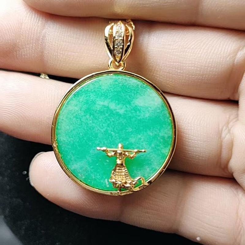 干青铁龙生翡翠圆形无字牌吊坠