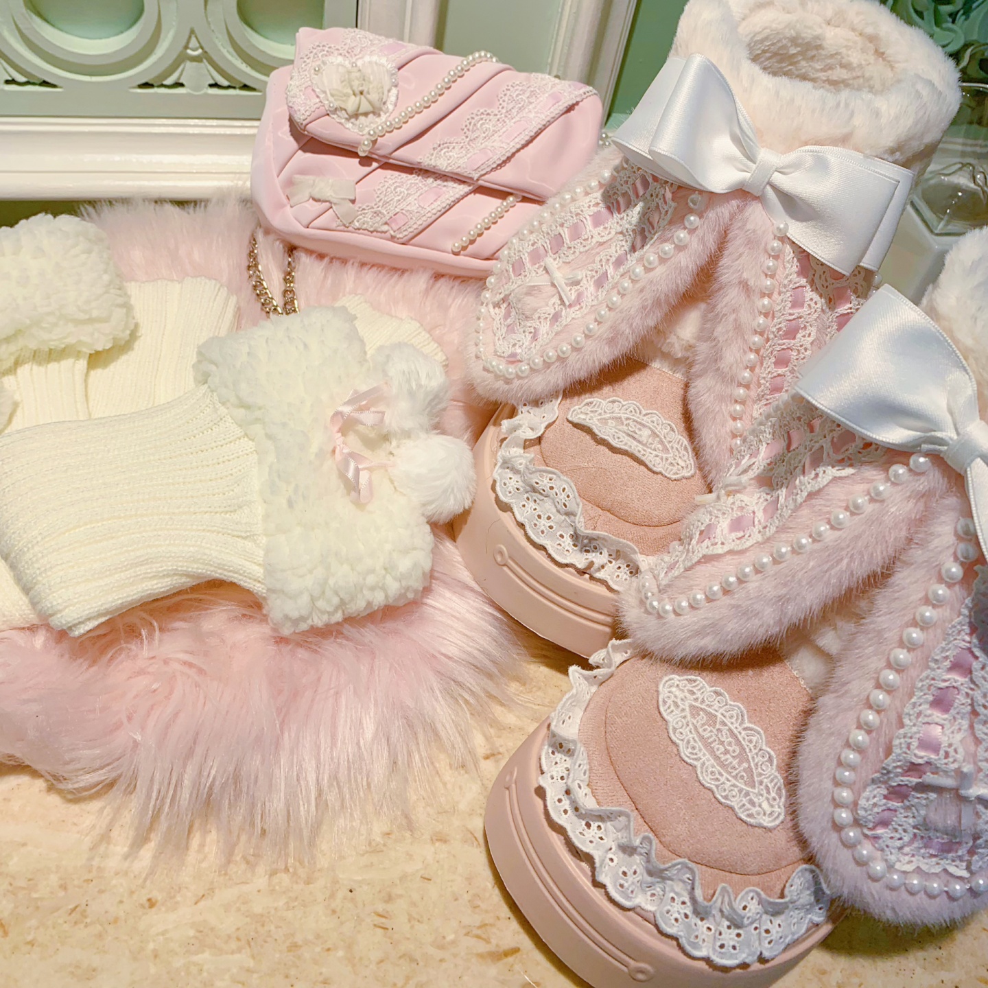 增高兔耳毛毛圆头短筒靴