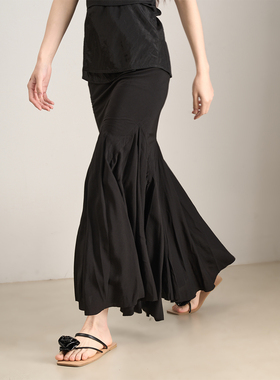 LANVIVIER 慑人心魄的灵动立体剪裁大摆弹力高腰包臀黑色长款半裙