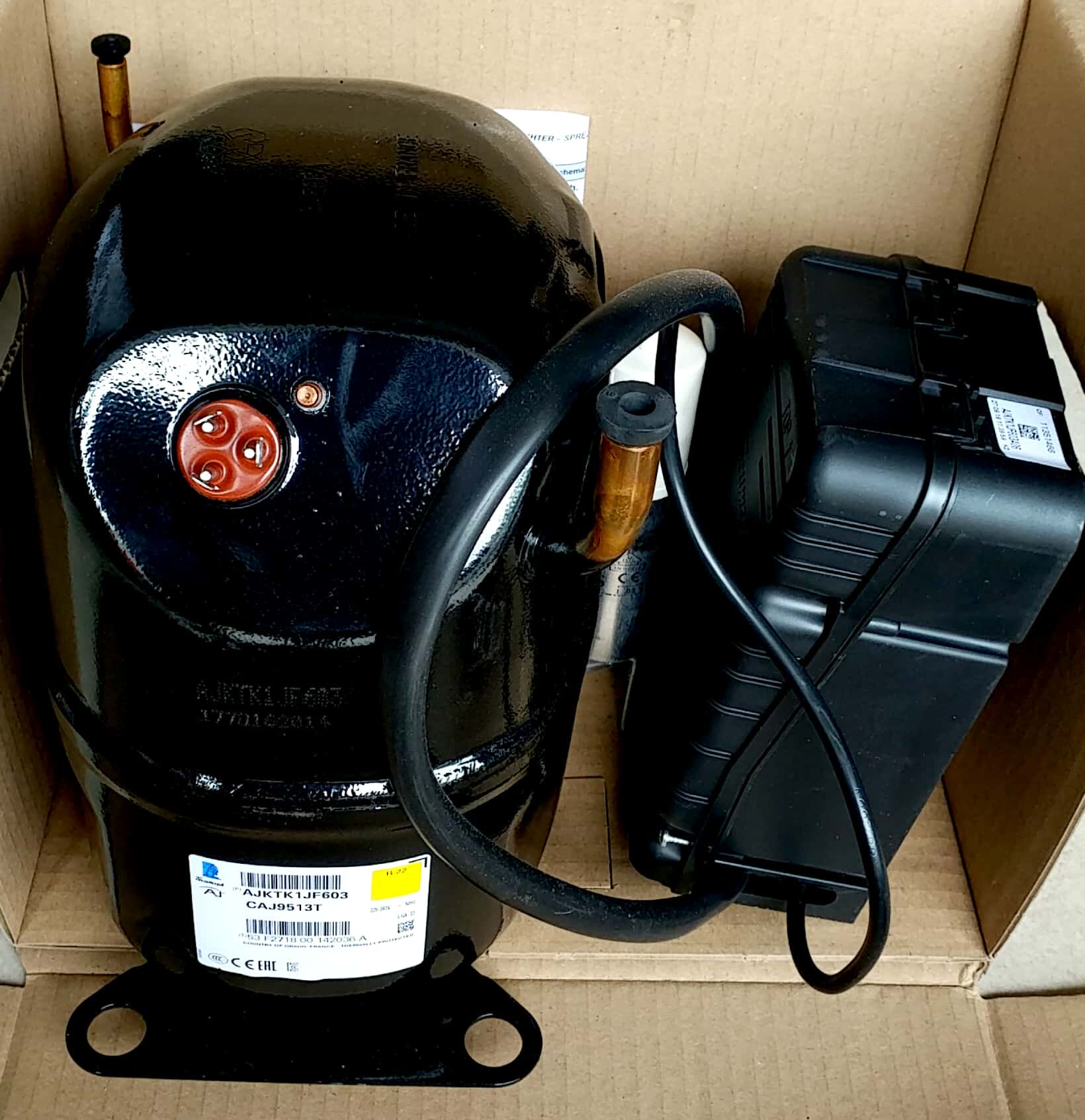 法国tecumseh泰康压缩机caj9513t焊口r22单相220v