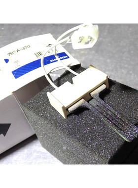 767A-370 白色 RODGERS 炉点火器 全新