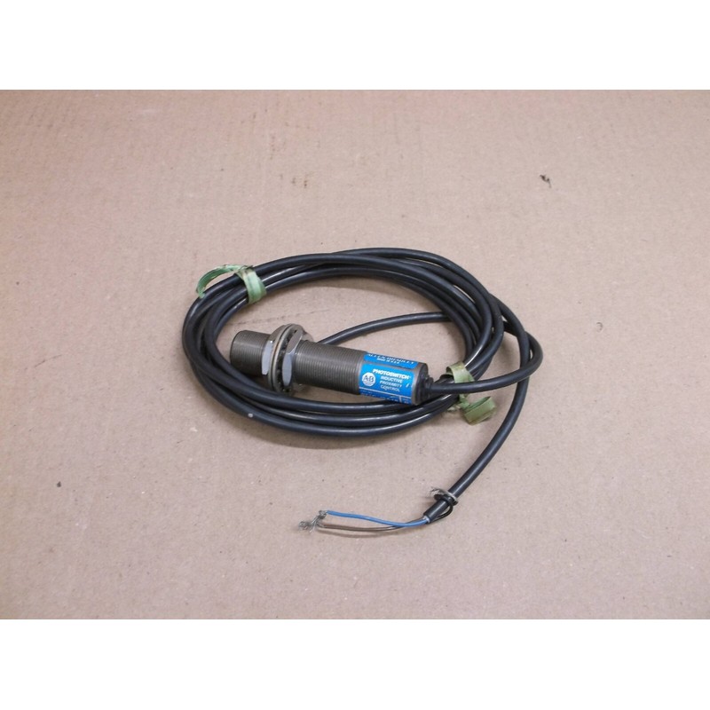 871C-J5A18 B Allen Bradley Proximity Switch Sensor 871CJ5A18