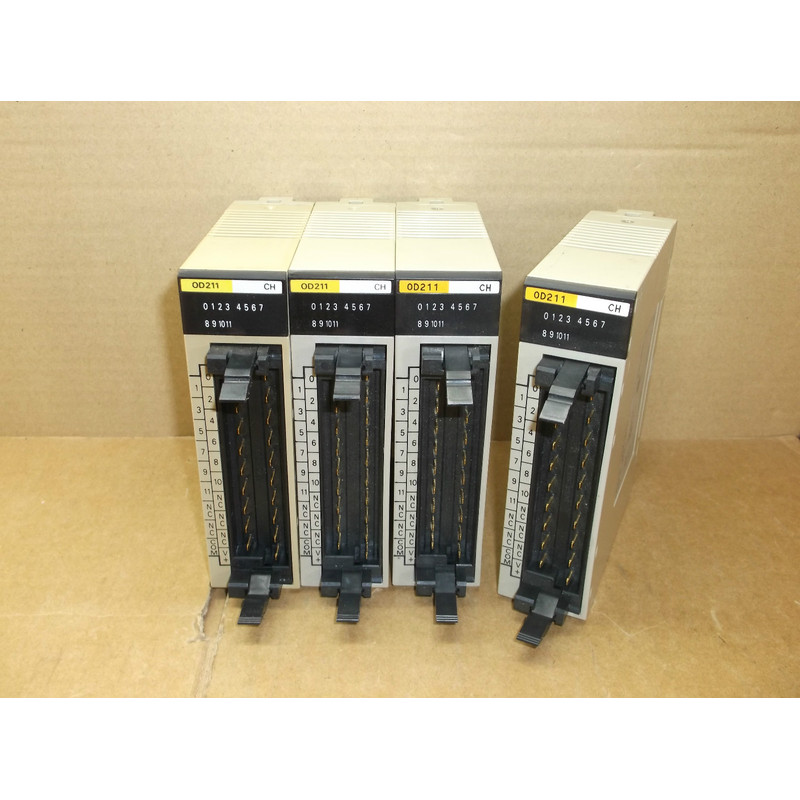 C200H-OD211 可编程式逻辑控制器 12 点直流输出模块卡 C20