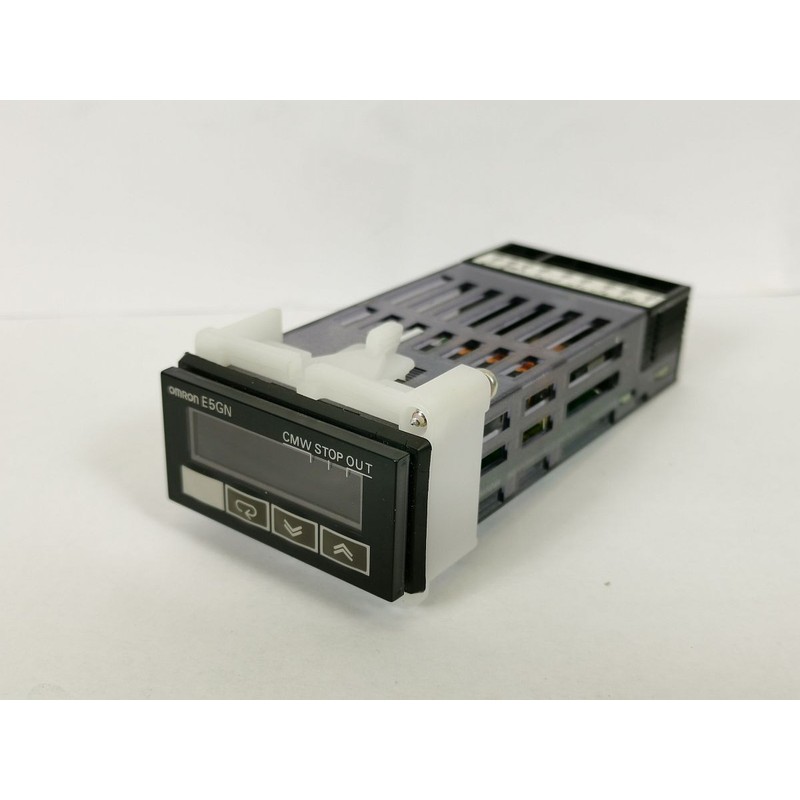 OMRON E5GN-Q1P temperature controller