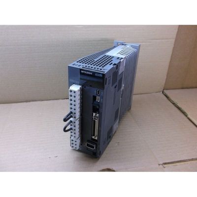 MR-J3-100A4 Mitsubishi Plc 1000W 400V Servo Moteur Amplifica