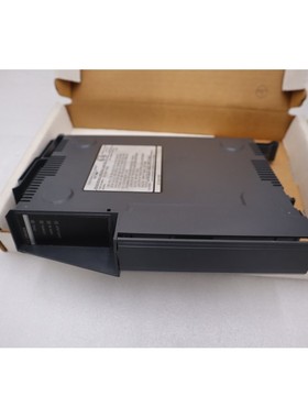 Giddings Lewis 502-03657-03R3 Pic900 遥控 I/O 驱动模块全新带