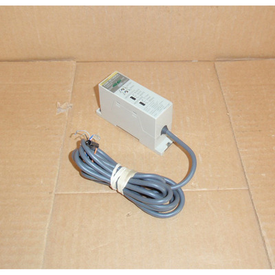 Z4M-W100RA Omron DEMO Laser Displacement Sensor Switch Ampli