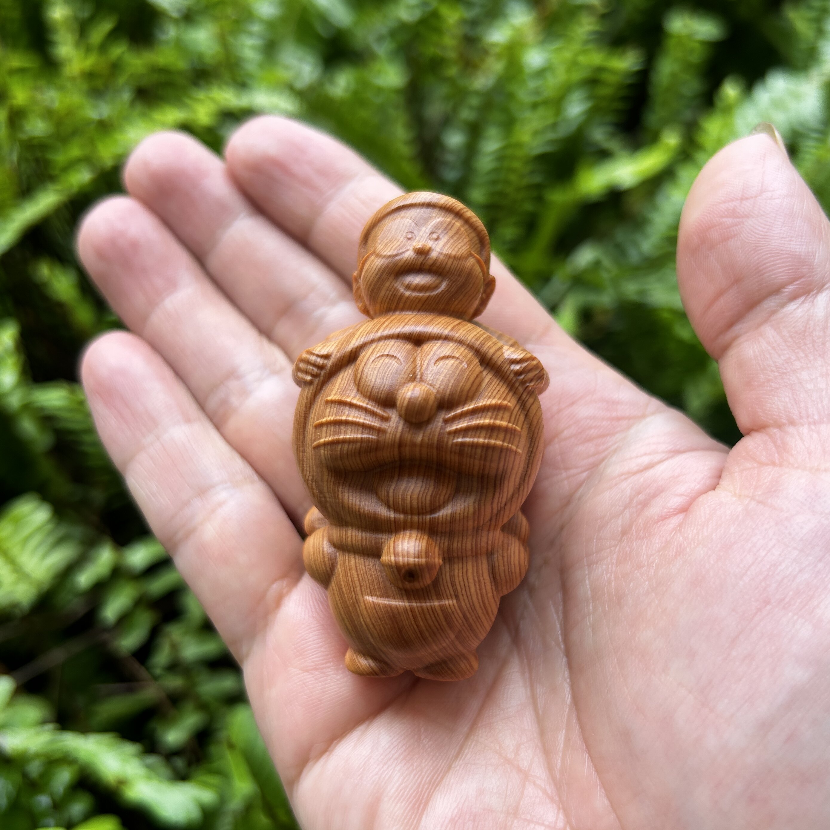 天然老料崖柏木雕刻哆啦A梦背大雄文玩手把件卡通可爱创意小摆件