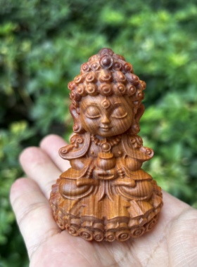 天然崖柏实木雕刻药师佛可爱佛像创意文玩手把件桌面工艺品小摆件