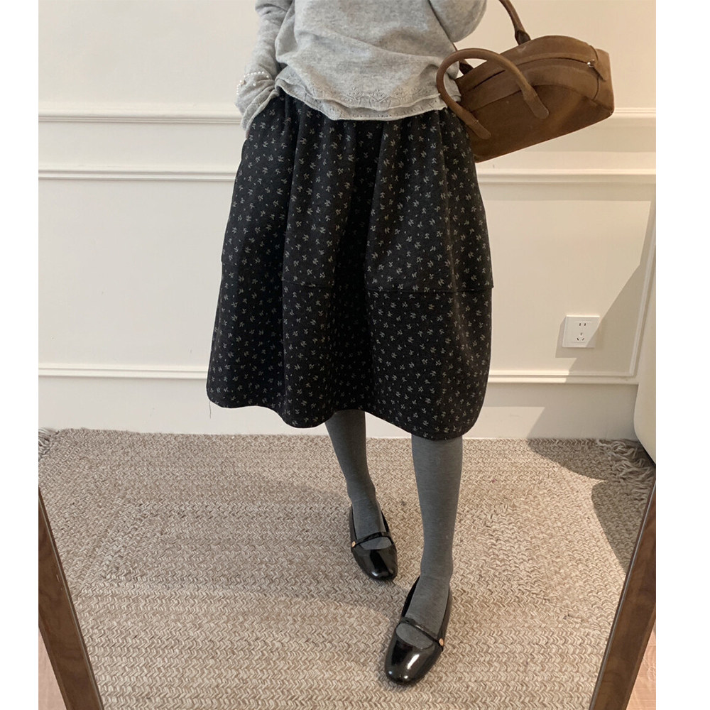 2025新款冬复古小碎花毛呢半身裙女高腰百搭A字中长款黑色花苞裙